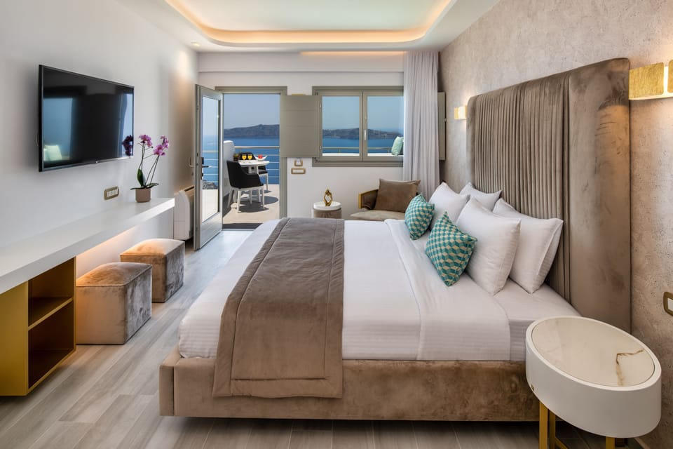 Junior Suite, outdoor Tub | Premium bedding, minibar, in-room safe, soundproofing