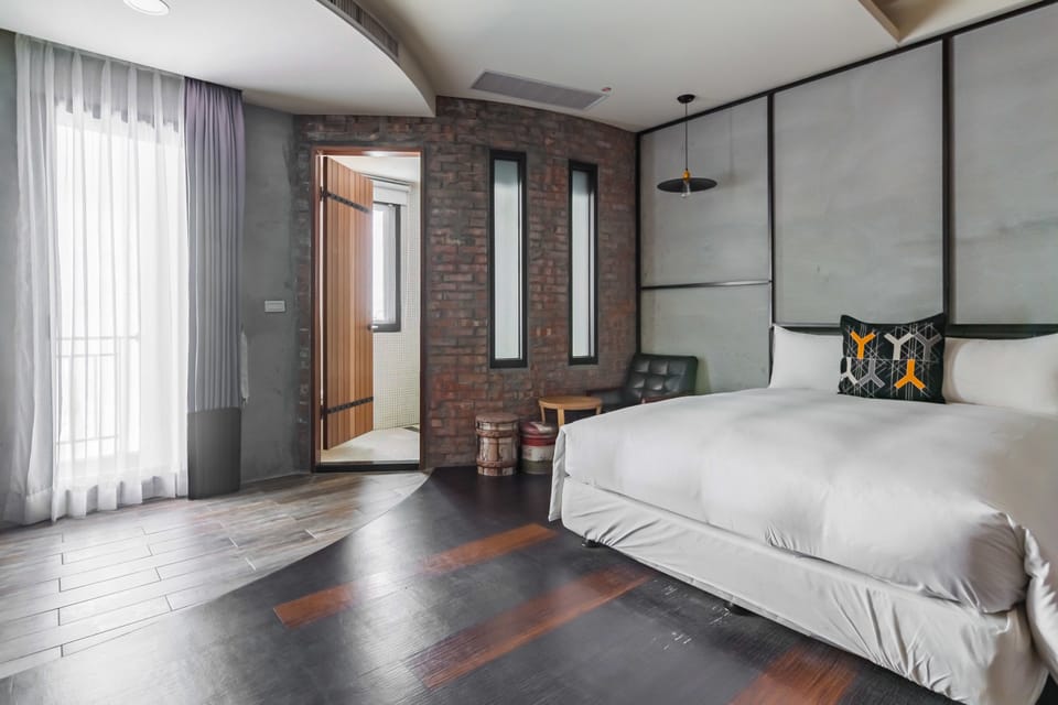 Quadruple Room, Bathtub | Desk, blackout drapes, soundproofing, free WiFi