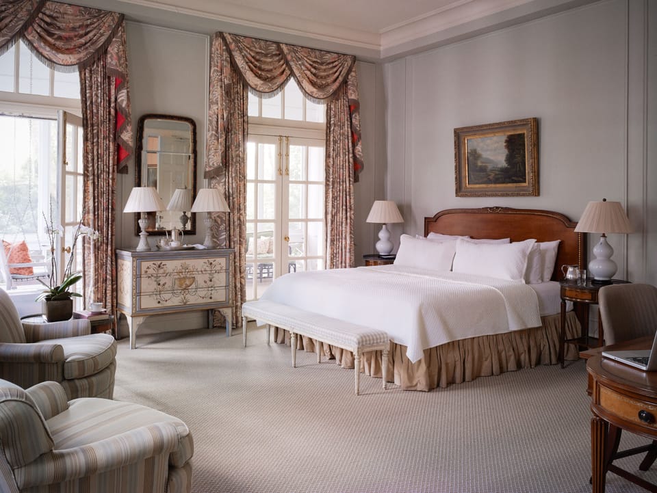 Luxury Room, 1 Bedroom, Private Bathroom | 1 bedroom, in-room safe, desk, iron/ironing board