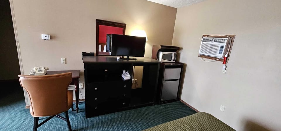 Standard Room, 2 Queen Beds, Non Smoking | Premium bedding, iron/ironing board (on request), WiFi (free)