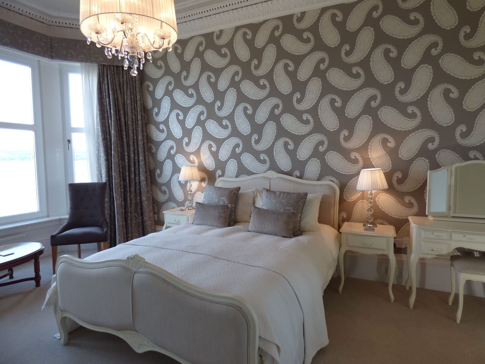 Deluxe Double Room, Ensuite, Sea View | Individually furnished, desk, blackout drapes, free WiFi