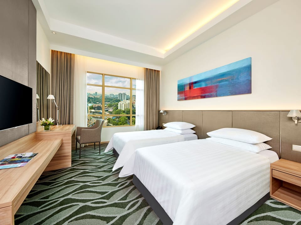 Free minibar, in-room safe, desk, soundproofing