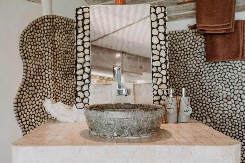 Superior Double Room, 1 King Bed, Ocean View | Bathroom | Shower, hair dryer, towels, soap