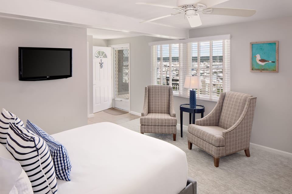Room, Private Bathroom (9 - Race Rock) | Iron/ironing board (on request), WiFi (free), bed sheets