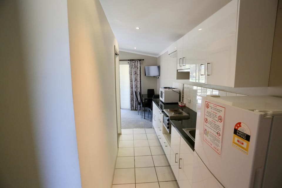 Lemongum | Private kitchen | Microwave, electric kettle, cookware/dishes/utensils