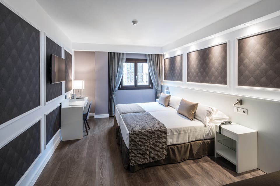 Minibar, in-room safe, desk, soundproofing