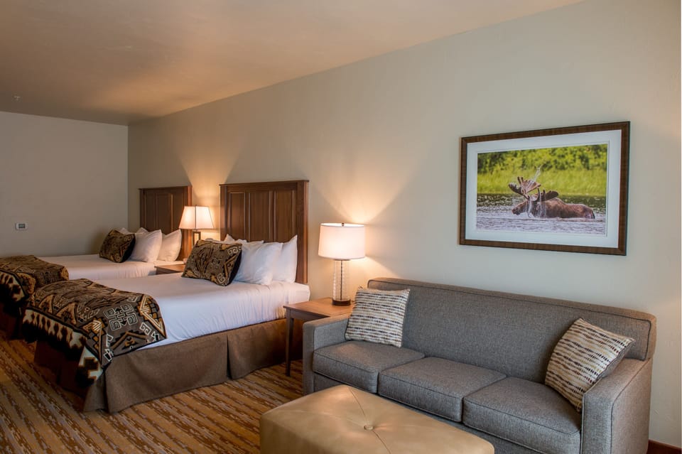 Deluxe Room, 2 Queen Beds with 1 Sofa bed | Premium bedding, pillowtop beds, in-room safe, desk