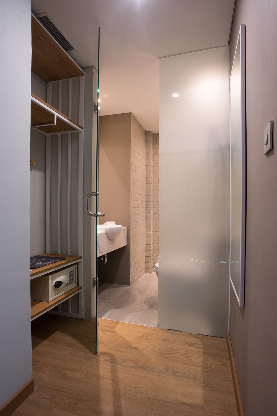 Junior Suite | Desk, soundproofing, rollaway beds, free WiFi