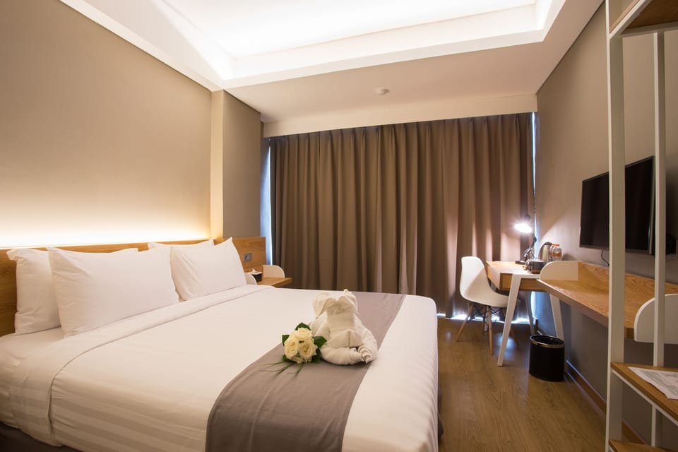 Deluxe Double Room | Desk, soundproofing, rollaway beds, free WiFi