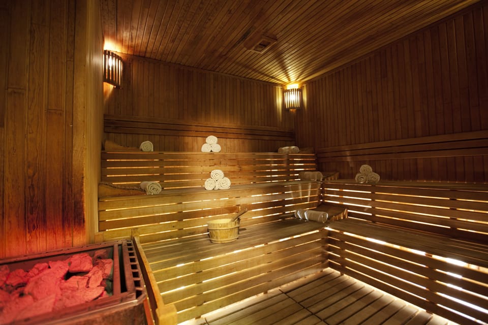 Couples treatment rooms, sauna, hot tub, steam room, Turkish bath