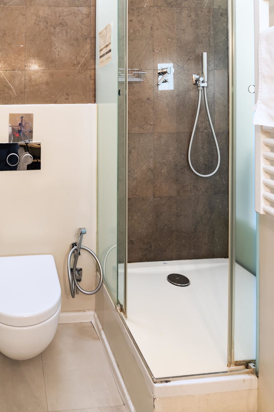 Basic Room, Patio | Bathroom | Shower, rainfall showerhead, free toiletries, hair dryer