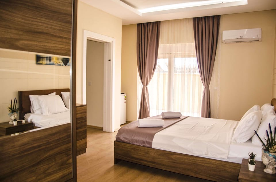 Comfort Penthouse, 1 Double Bed with Sofa bed, Terrace, Mountainside | Soundproofing, iron/ironing board, WiFi (free), bed sheets