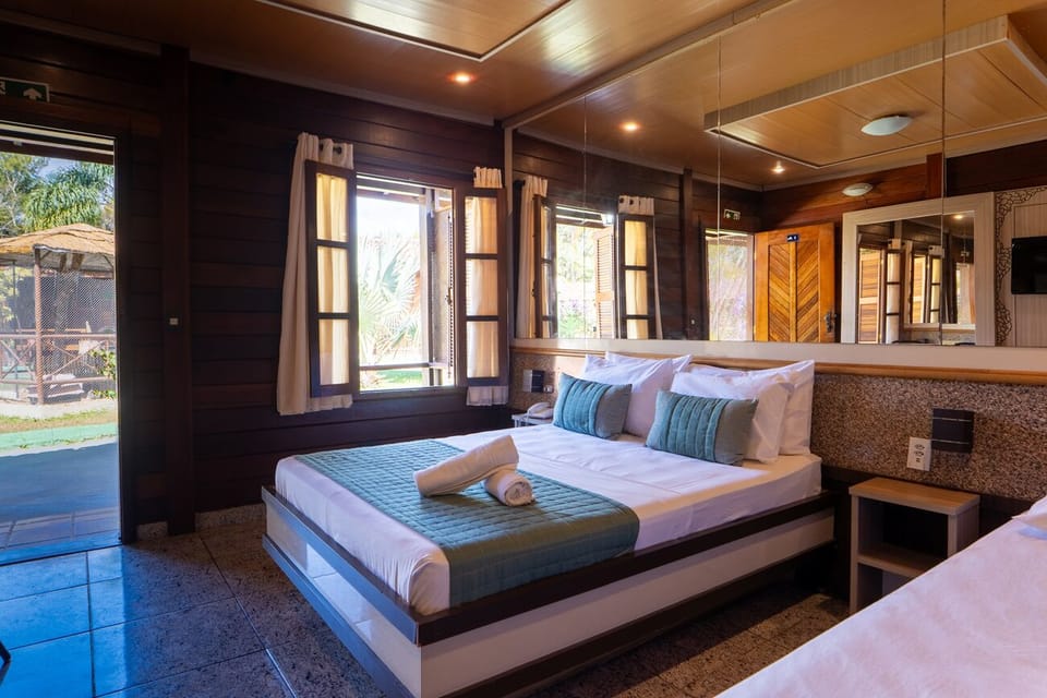 Chalet | Minibar, individually decorated, desk, laptop workspace