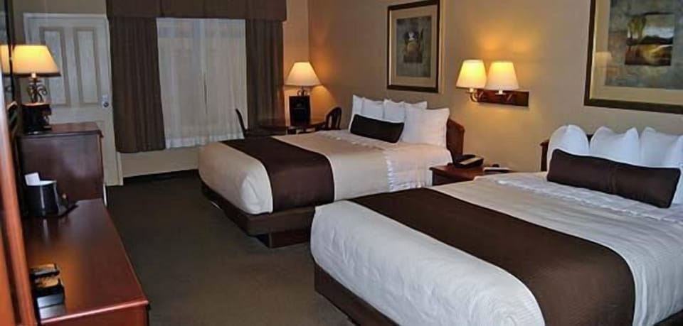 Double Room, 2 Queen Beds | In-room safe, desk, iron/ironing board, free WiFi