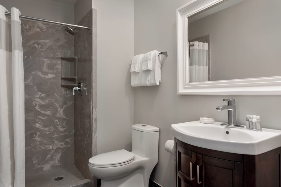 Shower, free toiletries, hair dryer, towels