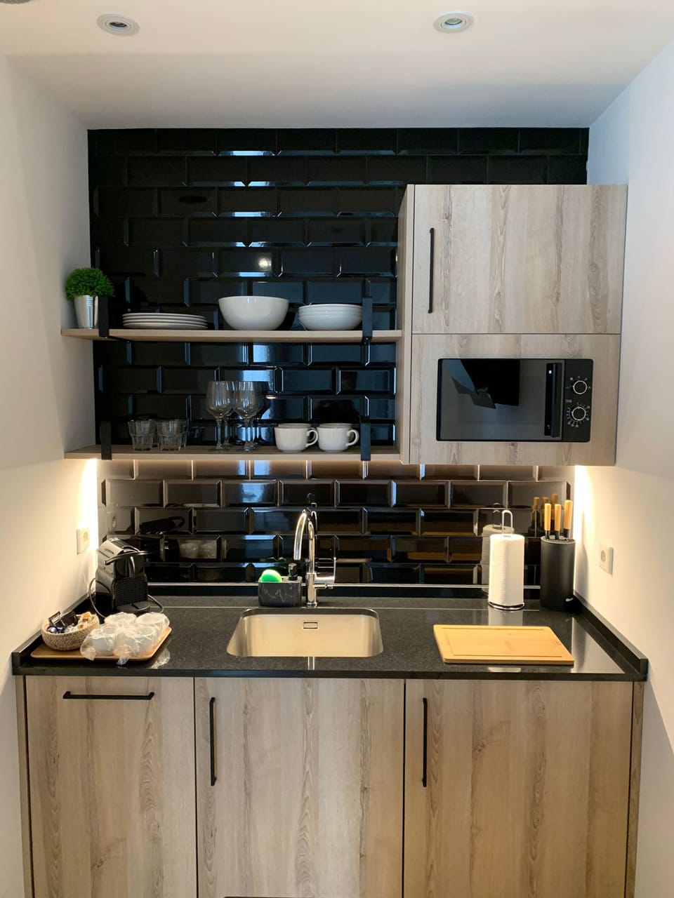 Superior Double Room | Private kitchen | Microwave