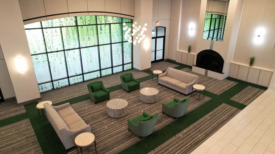 Lobby lounge