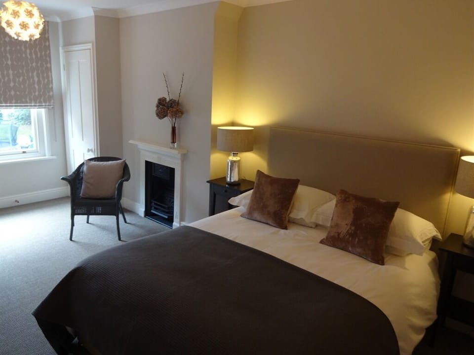 Superior Double Room, Ensuite, Garden View (Shower & Bath-Davies) | 1 bedroom, WiFi