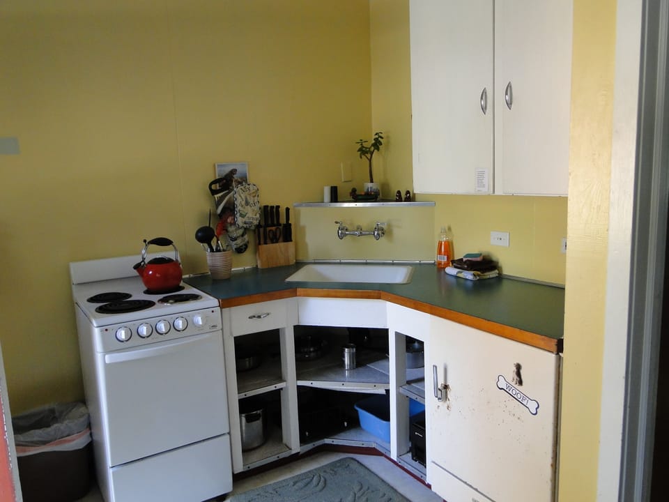 Dog Cottage  | Free WiFi, bed sheets