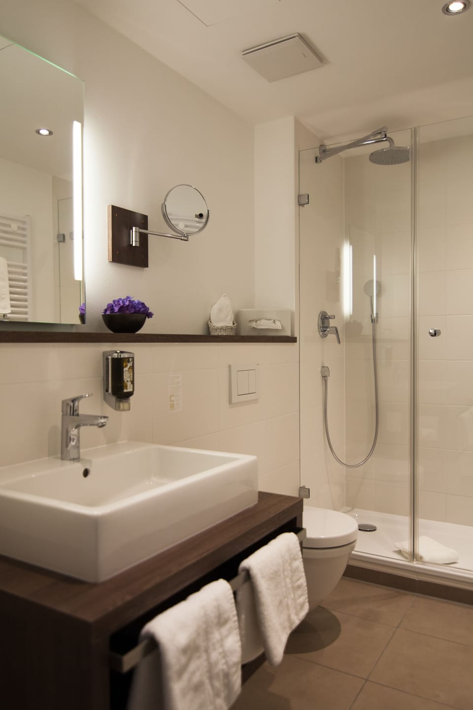 Double Room, 1 Double Bed | Individually decorated, individually furnished, desk, laptop workspace