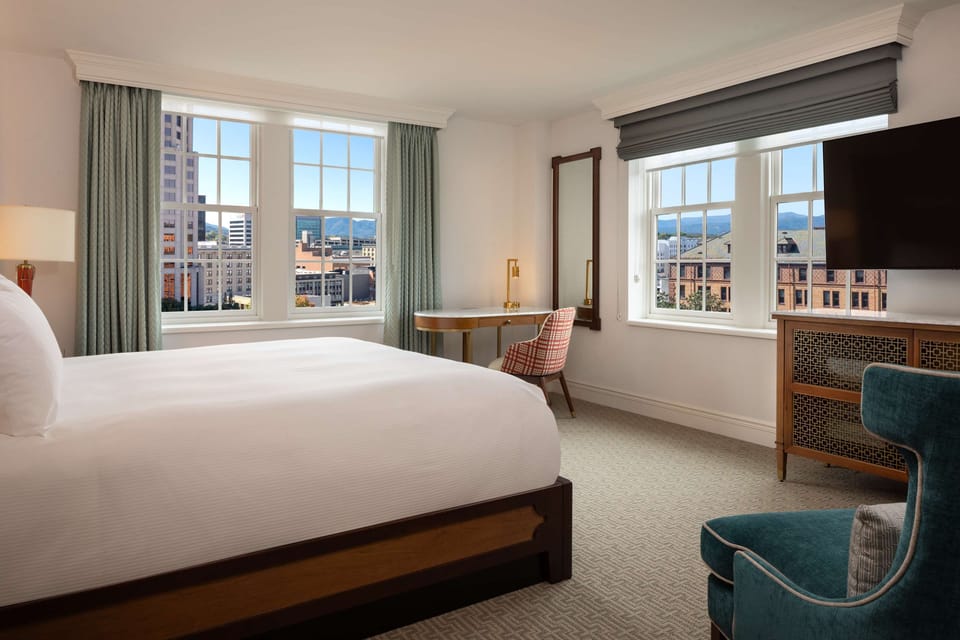 Egyptian cotton sheets, premium bedding, pillowtop beds, in-room safe