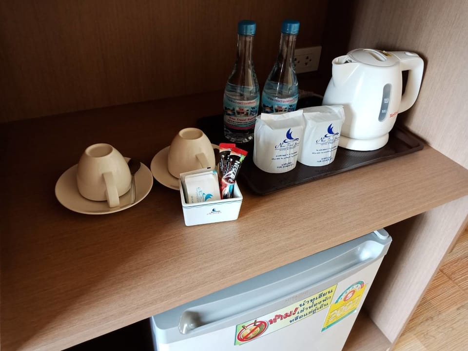 Deluxe Room Sea View | In-room safe, cribs (free), rollaway beds (surcharge), WiFi (free)