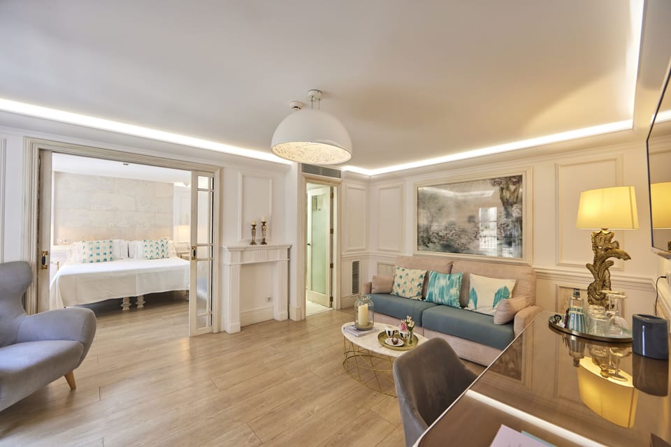 Junior Suite (Living Room or Balcony) | Hypo-allergenic bedding available, down comforters, Select Comfort beds