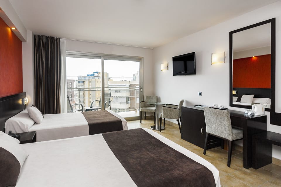 Premium bedding, in-room safe, desk, laptop workspace
