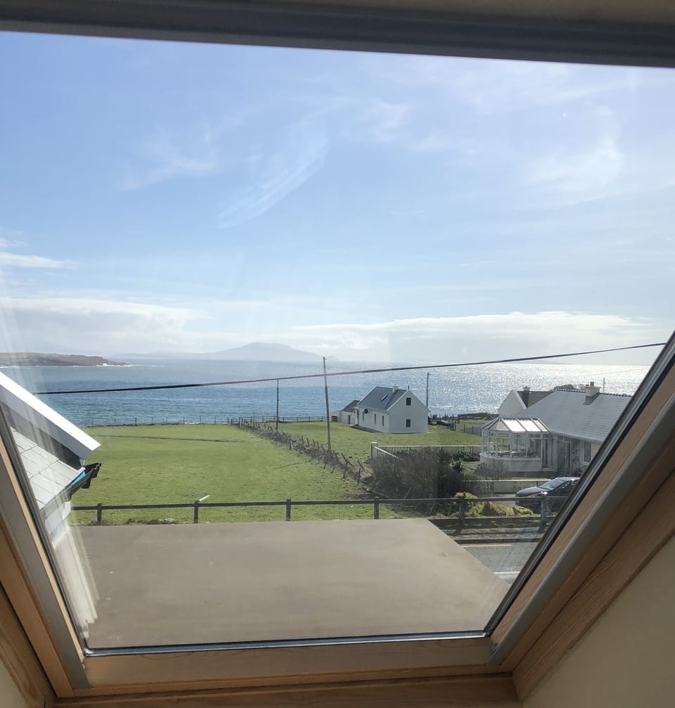 Soundproofing, free WiFi, bed sheets