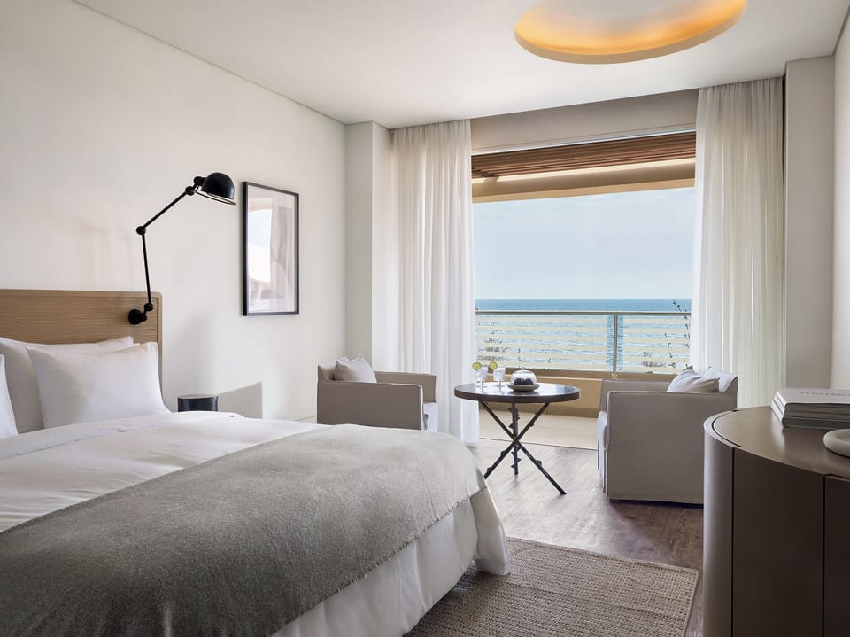 Premium bedding, in-room safe, desk, soundproofing