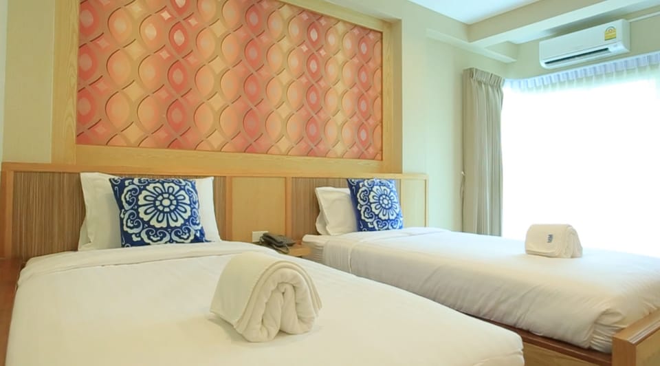 Superior Room | Desk, blackout drapes, free WiFi