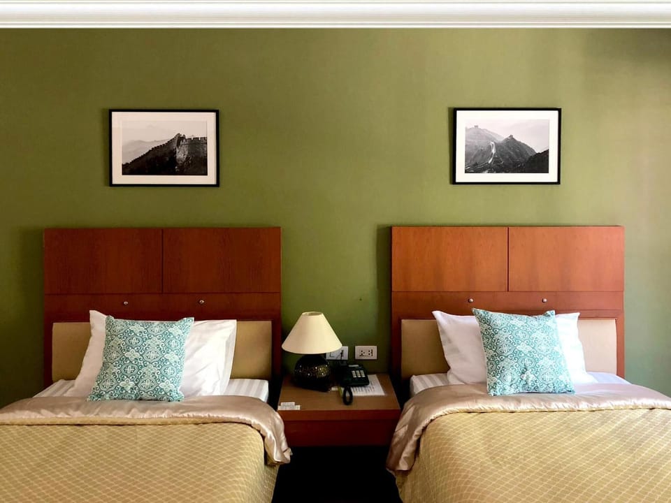 Standard Twin Room, Garden View | Desk, free WiFi