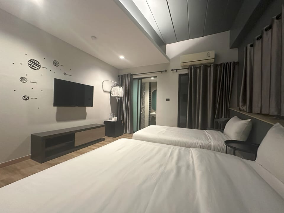 Family Room, Multiple Beds | Premium bedding, individually decorated, individually furnished