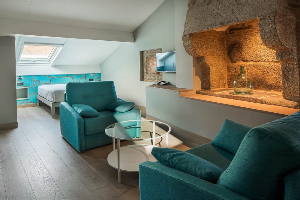 Family Room, 1 Bedroom | Premium bedding, in-room safe, desk, laptop workspace