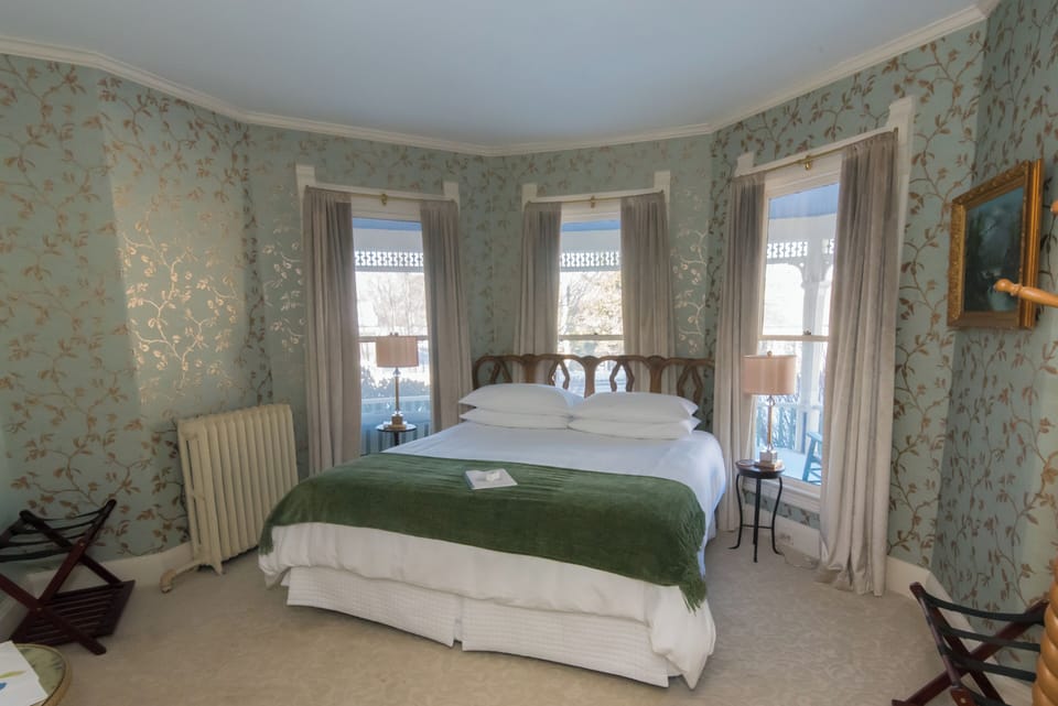 Luxury Suite, 1 King Bed with Sofa bed | Individually decorated, individually furnished, free WiFi