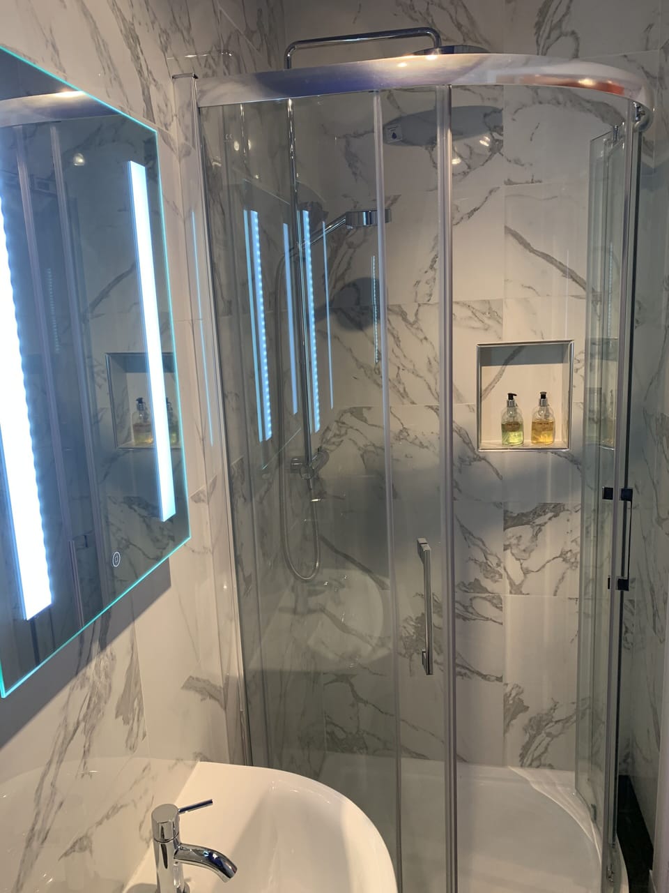 Economy Single Room, Ensuite | WiFi