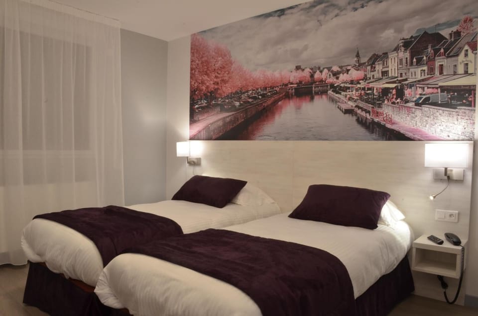 In-room safe, desk, soundproofing, iron/ironing board