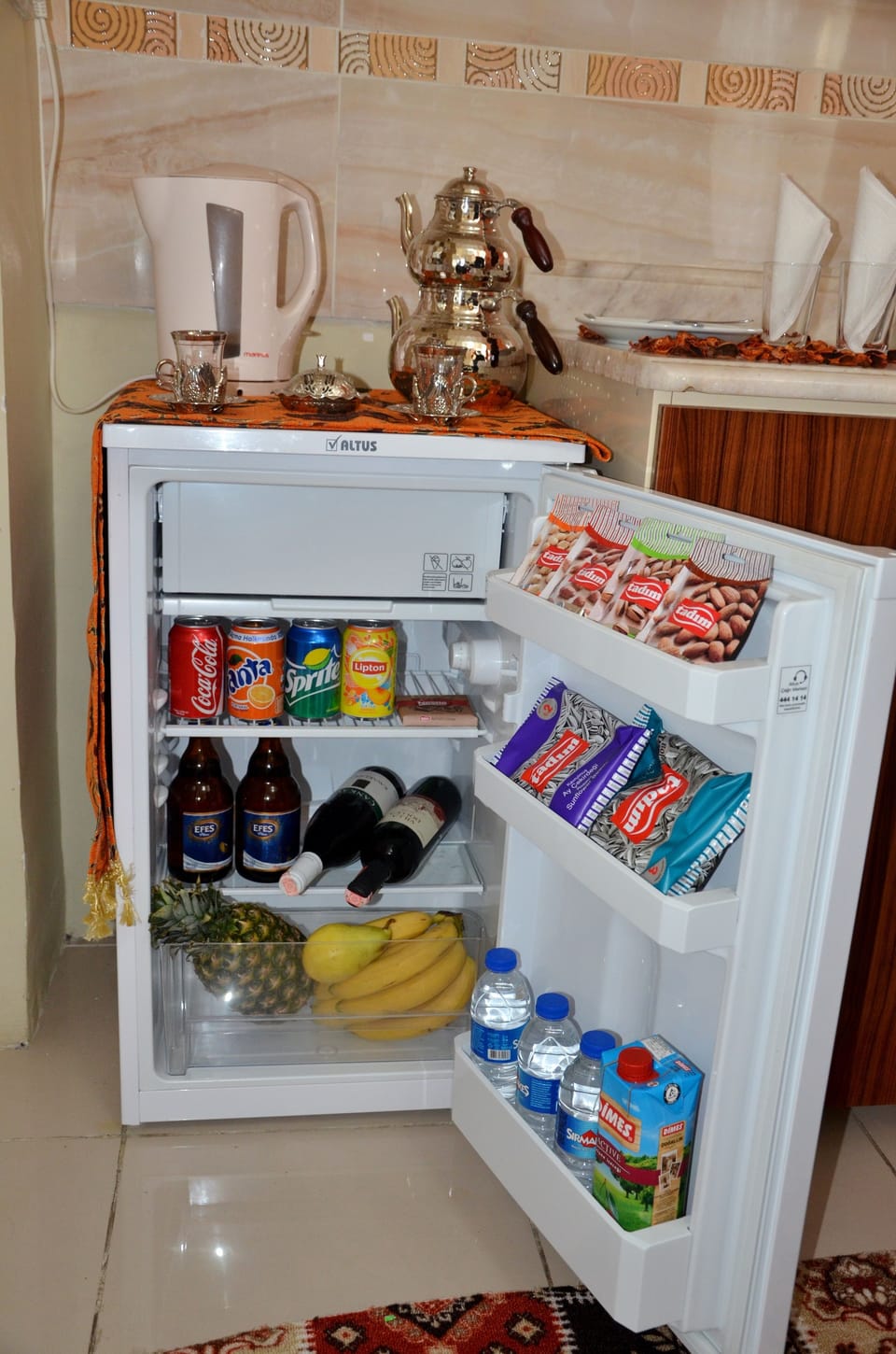 Mini-refrigerator