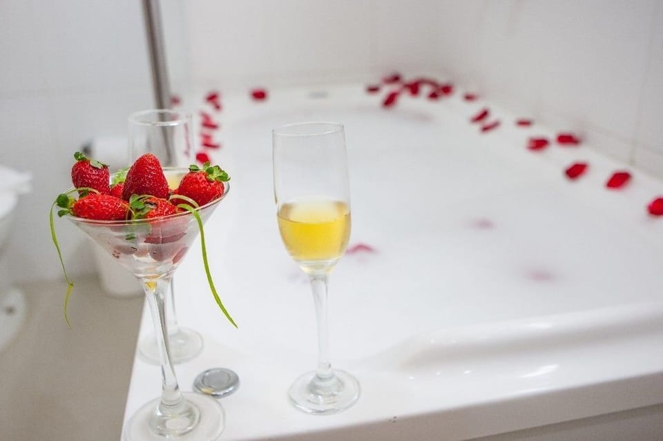 Jetted tub