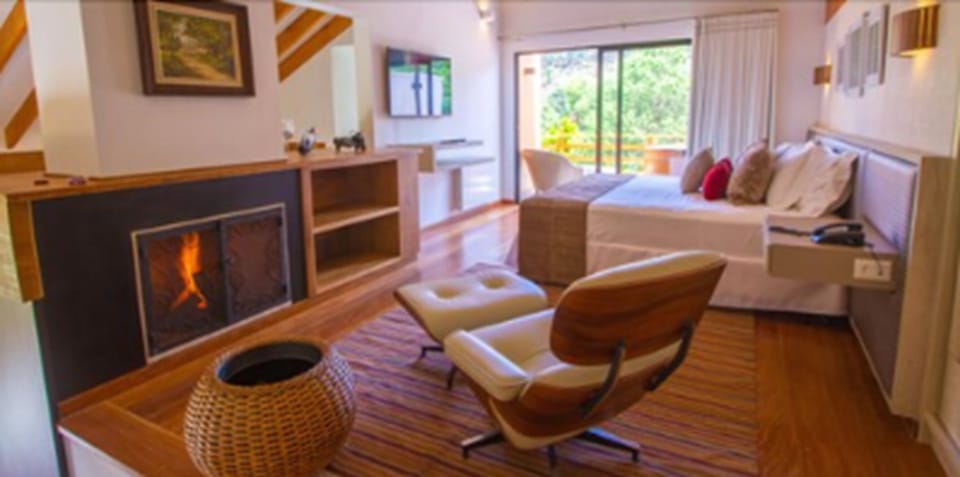 Chalet (Duplex) | Minibar, blackout drapes, free WiFi, bed sheets