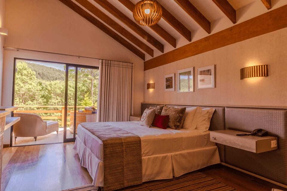 Chalet (Duplex) | Minibar, blackout drapes, free WiFi, bed sheets