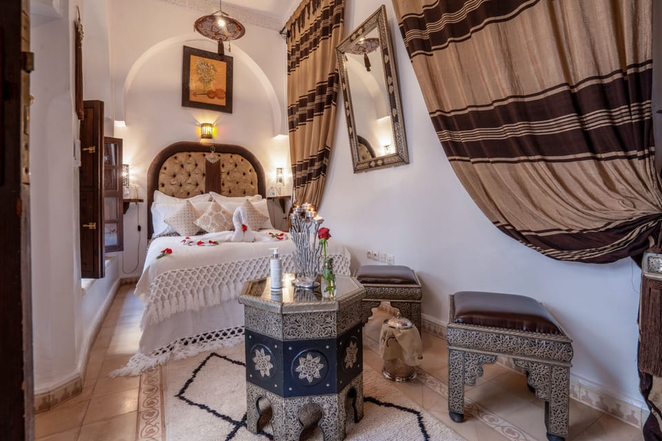 Double Room (Chocolat) | Egyptian cotton sheets, premium bedding, down comforters, in-room safe