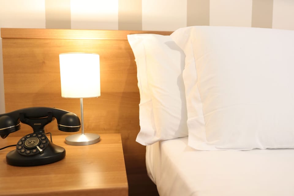 Minibar, desk, free WiFi, wheelchair access