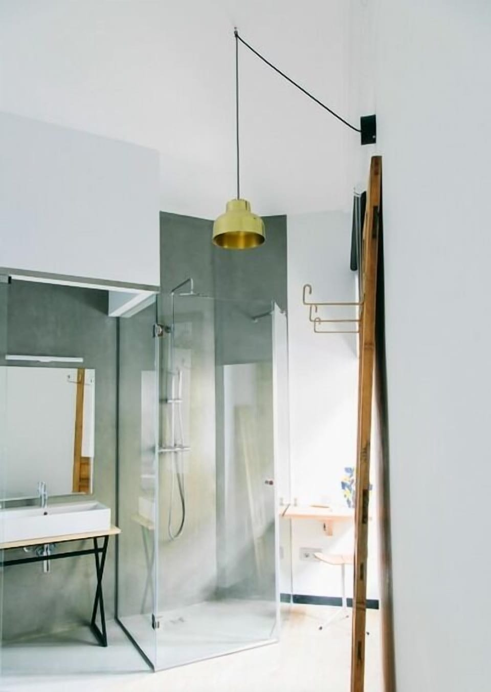 Double Room | Bathroom | Shower, free toiletries, hair dryer, towels