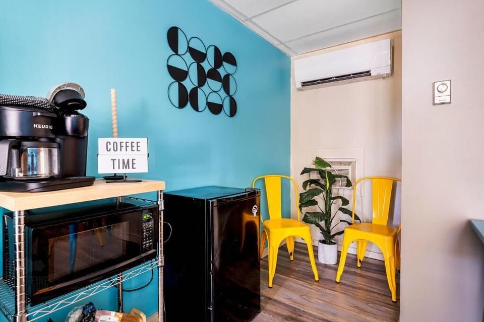 Classic Room, 2 Double Beds | Free WiFi, bed sheets