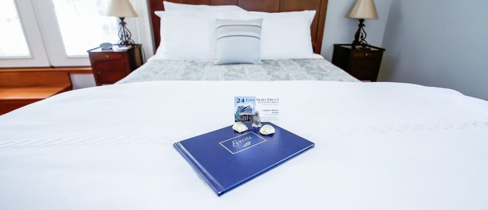Rouse Room | Premium bedding, iron/ironing board, rollaway beds, free WiFi