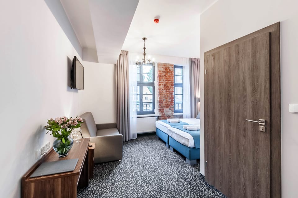 In-room safe, desk, blackout drapes, soundproofing