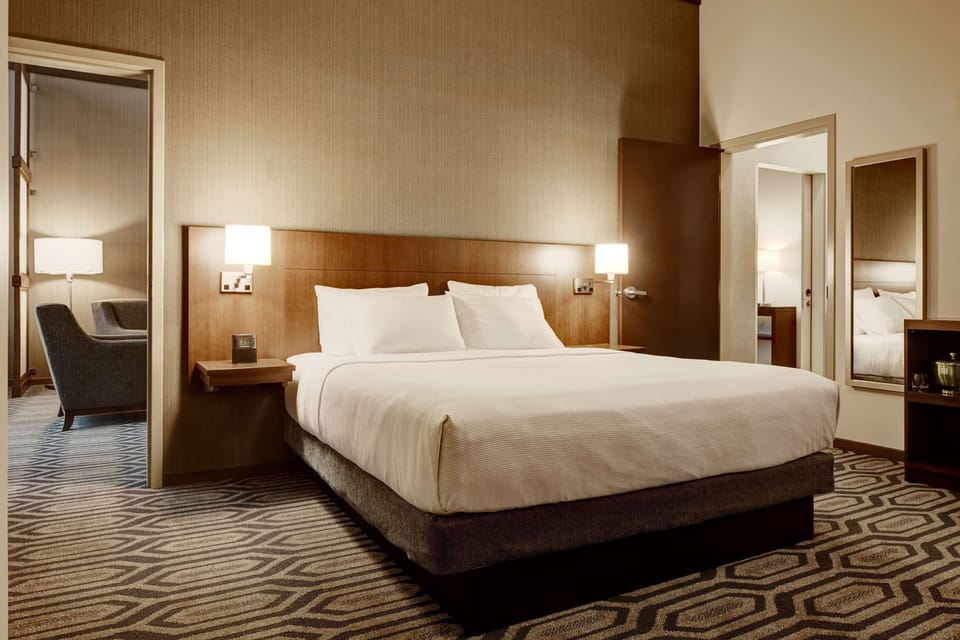 Egyptian cotton sheets, premium bedding, down comforters, pillowtop beds