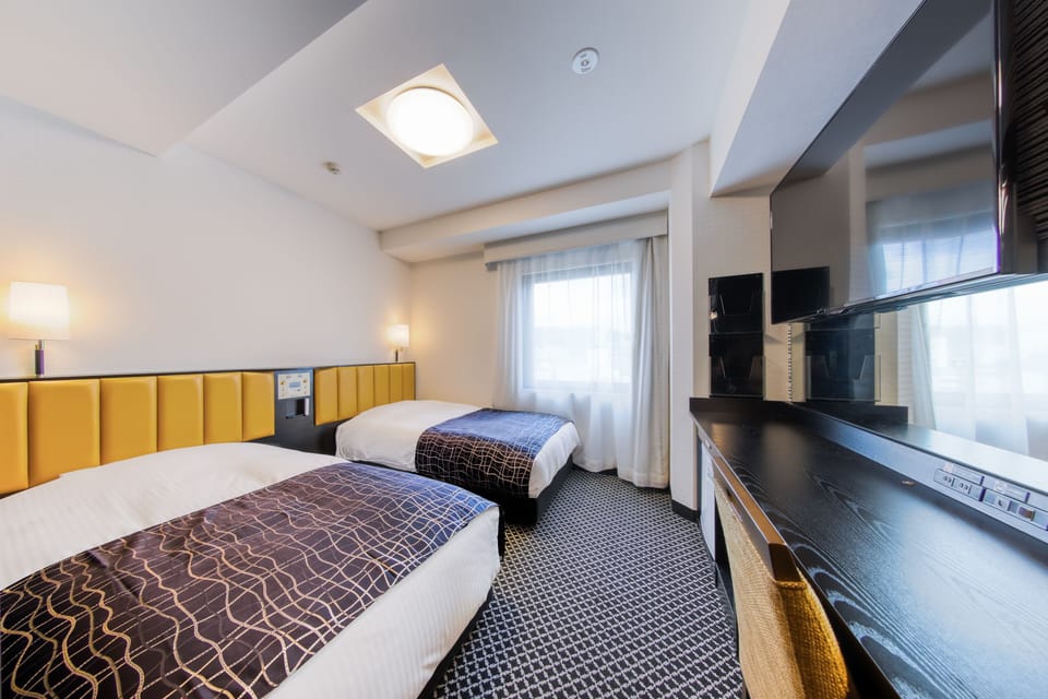 Down comforters, desk, blackout drapes, free WiFi