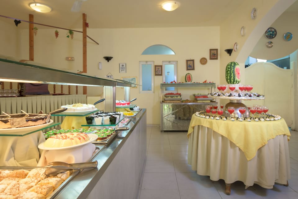 Breakfast, lunch, dinner served; international cuisine 